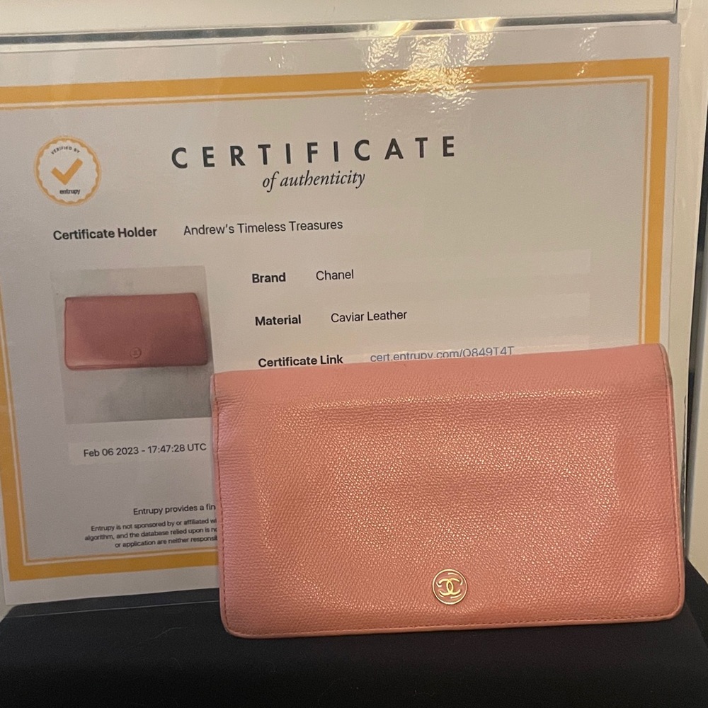 CHANEL Pink Wallet